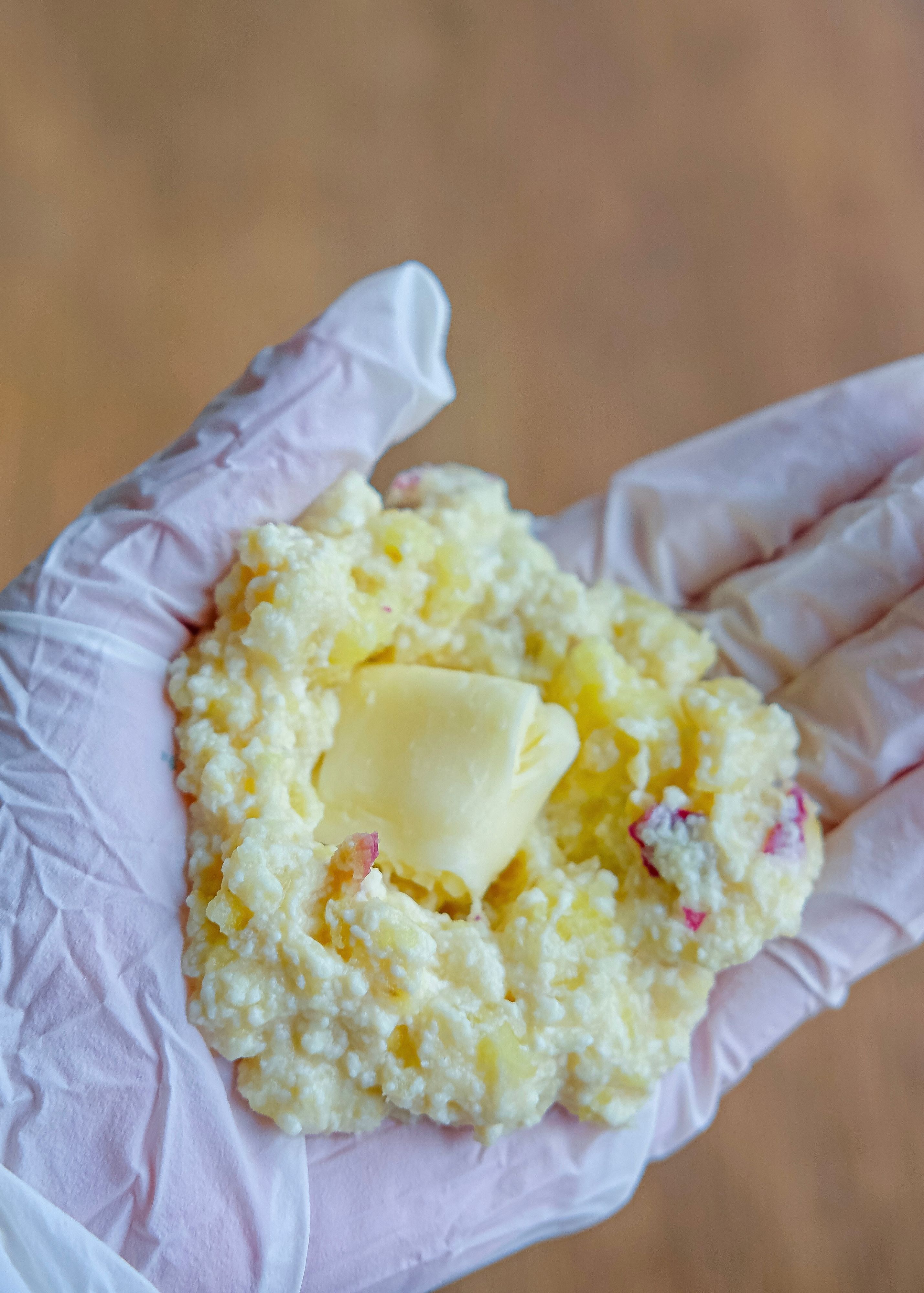 もちもちとろ〜り！さつまいもと豆腐のチーズいも餅 | レシピサイトNadia