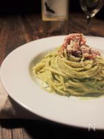 大根の葉っぱでジェノベーゼ風 生ハム添え