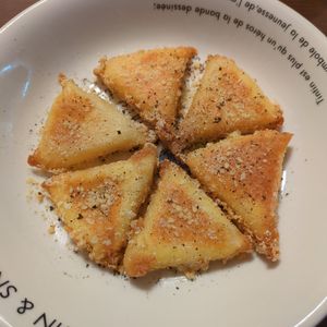 たりおの作ってみた!投稿(【悪魔のやみつきチーズ春巻き】簡単おつまみ🍻 おやつにも♡)