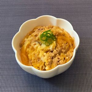 𝔂𝓾𝓶𝓲🍓の作ってみた!投稿(簡単お手軽♩鶏ひき肉で親子丼)