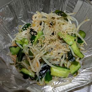 鶏皮坊主の作ってみた!投稿(もやしときゅうりの絶対旨いやつ《韓国風♡サラダ》)