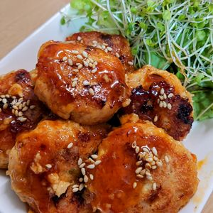 まゆのの作ってみた!投稿(【肉団子の黒酢ケチャップあん】豆腐入りとは思わせない！)