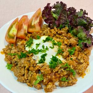 すみの作ってみた!投稿(ワンパン＼ロコモコ風そぼろ丼／)