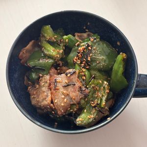 1079395の作ってみた!投稿(ご飯にぴったり！砕きピーマンと豚バラ肉ののり塩昆布炒め)