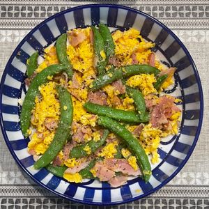 とーるじーじの作ってみた!投稿(スナップエンドウと卵の塩バター炒め)