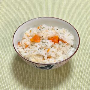 キャピタンの作ってみた!投稿(【絶品ににんじんごはん】栄養満点！和風だしとバターが決め手！)