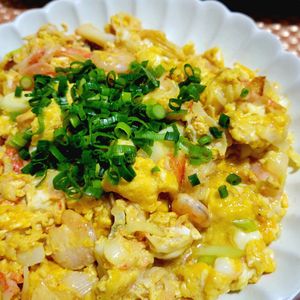 ヴェルの作ってみた!投稿(【ふわとろ海鮮たまご】簡単すぎる節約絶品中華)