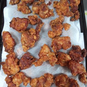 鶏皮坊主の作ってみた!投稿(SNSで340万回再生！【手間抜き唐揚げ】)