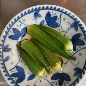 KUMIKOの作ってみた!投稿(食べだしたら止まらない！ごま油香る♡オクラの旨だしレモン漬け)