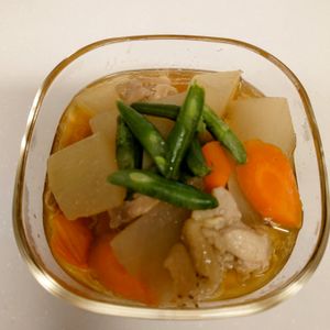 にゃんこさん🐱の作ってみた!投稿(大根と人参だけのシンプルな筑前煮)