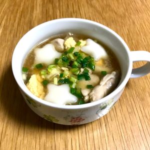 Nao★彡の作ってみた!投稿(切り餅で！【鶏肉としめじのトック風うま塩スープ】雑煮風スープ)