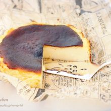 簡単♡混ぜて焼くだけ♪バスクチーズケーキ