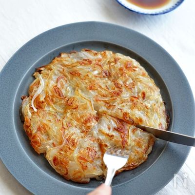 もちっカリッ「新玉ねぎと小えびのもちもち焼き」