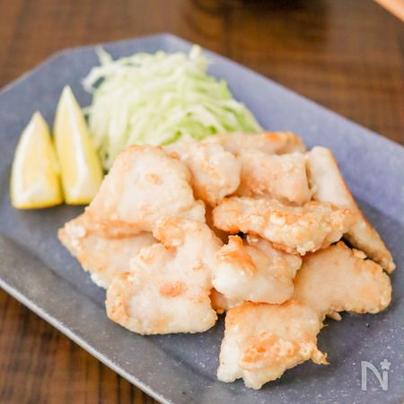 揚げずに簡単 鶏胸肉塩唐揚げ にんにくなし 卵小麦粉不使用 By Nami 辻本なみ レシピサイト Nadia ナディア プロの料理家のおいしいレシピ