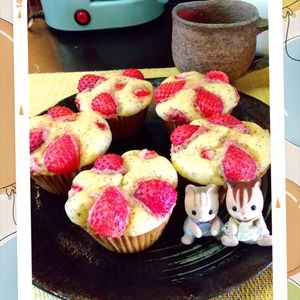 チョロリスの作ってみた!投稿(混ぜて焼くだけ♪【いちごと紅茶の米粉マフィン】乳/小麦不使用)