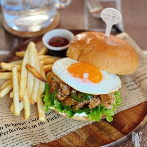 【焼き肉エッグバーガー】ジューシー×とろ〜り♪スタミナ抜群!