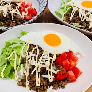 ちひろの作ってみた!投稿(【ワンパン速攻10分】ひき肉とたっぷり野菜の簡単タコライス☆)