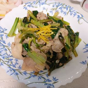 milkの作ってみた!投稿(簡単！豚肉と小松菜のレモン醤油炒め)