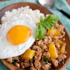 ひき肉ゴロゴロボリューミー！ガパオライス