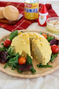 電子レンジで簡単！コーンたっぷり豆腐鶏肉ハンバーグケーキ♪