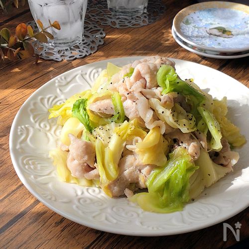 材料2つ☆豚こまキャベツの簡単旨塩炒め。