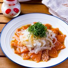 切って盛るだけ♪サーモンの和風カルパッチョ