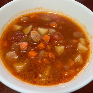 りんごの作ってみた!投稿(トマト缶で作る♪簡単ミネストローネ)