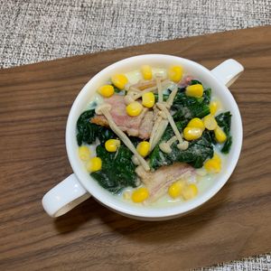 楽ラク手抜キッチン🐶🐾の作ってみた!投稿(ほっこり優しい♩ちぢみほうれん草の白だし豆乳スープ)