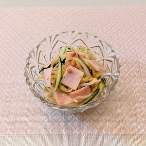 𝔂𝓾𝓶𝓲🍓の作ってみた!投稿(＼さっぱり♪／もやしときゅうりの梅ドレッシングサラダ)