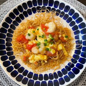 amiの作ってみた!投稿(【えびとトマトの皿うどん】酸辣湯風！食材3つでやみつき！)