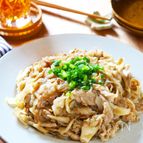 旨味たっぷり！【豚こまと舞茸のすき焼き風炒め】ボリューム満点