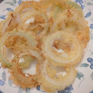 たりおの作ってみた!投稿(ザクザク衣の秘密はアレ㊙️新玉ねぎdeオニオンリング)