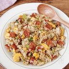 香ばし魚肉ソーセージのガーリックペッパーチャーハン