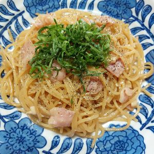 よっこの作ってみた!投稿(ワンパンで和風ペペロンチーノ【柚子胡椒にんにくバターパスタ】)