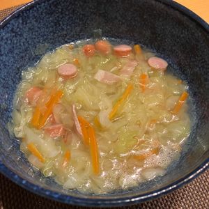 ミントミントの作ってみた!投稿(【キャベツとウインナーの中華スープ】野菜たっぷり♡)