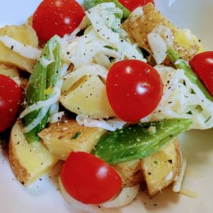 まゆのの作ってみた!投稿(【旬の野菜を楽しむサラダ】アレでやみつきドレッシング♪)