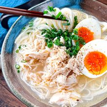感動の美味しさ♩まるで塩ラーメン風『ネギ塩鶏そうめん』