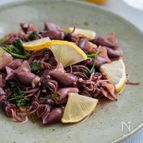 ホタルイカとパクチーの白ワイン蒸し