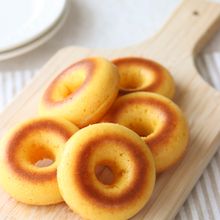 混ぜるだけ♪米粉とにんじんの焼きドーナツ