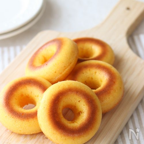 混ぜるだけ♪米粉とにんじんの焼きドーナツ