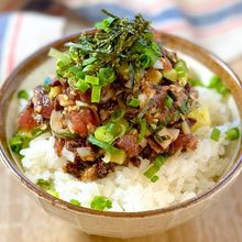 混ぜるだけ！これは旨すぎる♡【カツオのなめろう風丼】