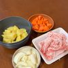 【定番の肉じゃが】バター入りでコクうま♡の工程1