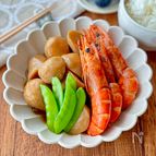 やさしいおだしで♩里芋と海老の含め煮