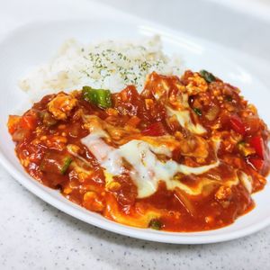 Patchouli🐱🐾の作ってみた!投稿(【鶏ひき肉とコーンのチーズキーマカレー】トマト缶で無水カレー)