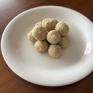こむぎの作ってみた!投稿(【グルテンフリー】きな粉のスノーボールクッキー)