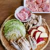 フライパンでほったらかし！鶏肉ときのこの白だしバター秋ポトフの工程1