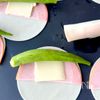 巻いて焼くだけ♪餃子の皮で【オクラのハムチーズ巻き】の工程2