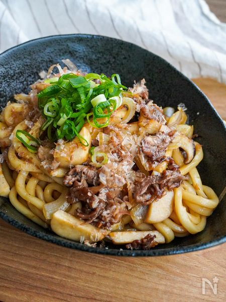 ガンガンさんの【簡単手抜きランチ】焼肉のたれで！焼肉うどん