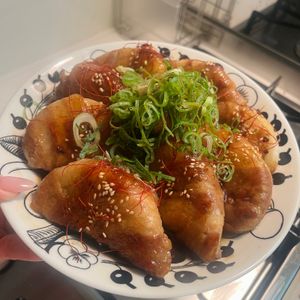 あやの作ってみた!投稿(ごはんが進む味付け!ジューシーな『新玉ねぎの甘辛肉巻き』)