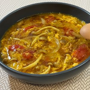 楽ラク手抜キッチン🐶🐾の作ってみた!投稿(ほんのりカレー風味♩トマたまスープ)